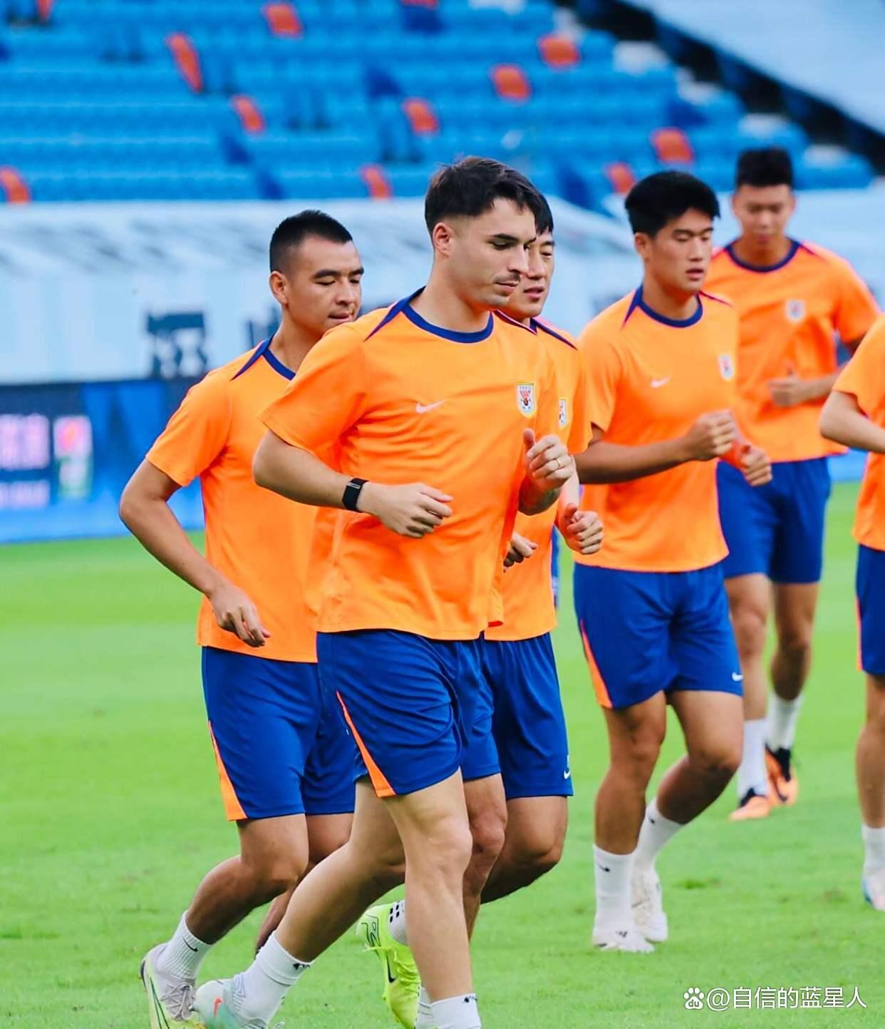 赛前荷甲焦点战，山东泰山再遭质疑，质疑声仍在，轮换策略成焦点的简单介绍-爱游戏app